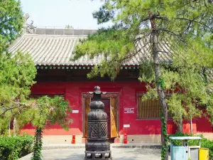 Qinglong Temple (South Gate)