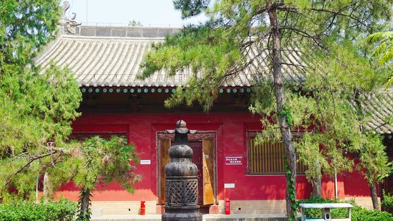 Qinglong Temple (South Gate)