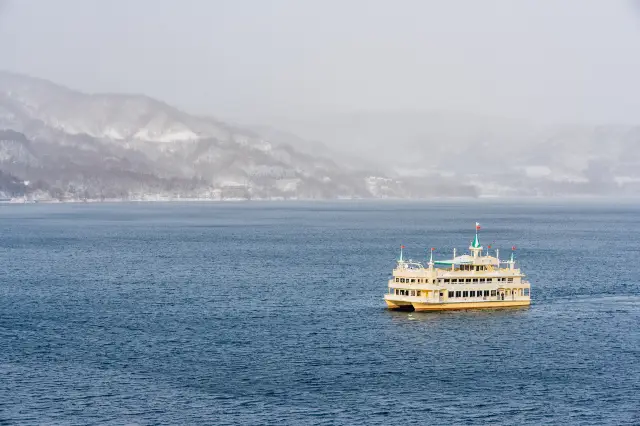 Sightseeing Boats in Hokkaido