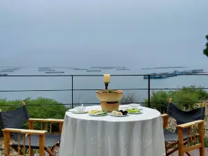 Mirror Lake Restaurant