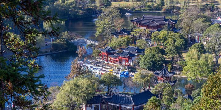Yicui Lake Park