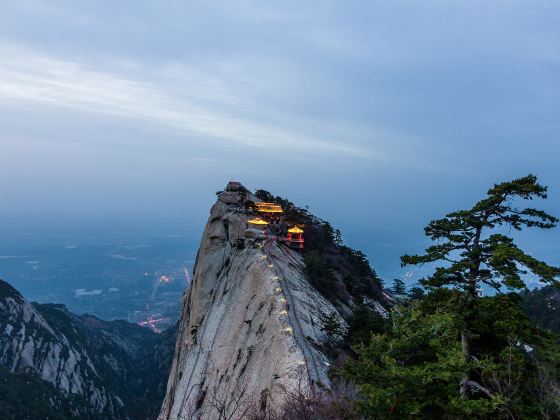 Huashan West Trail Road