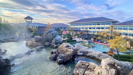 Bailu Hot Spring