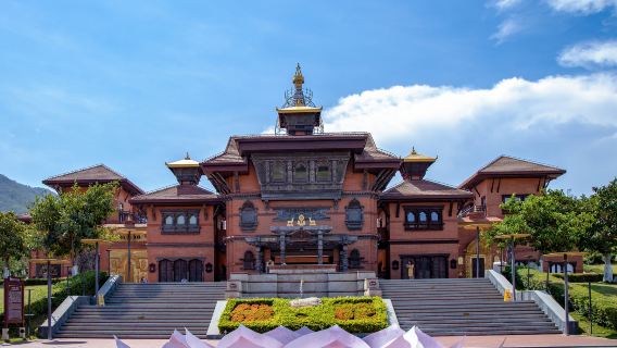 ทัวร์ส่วนตัวพร้อมไกด์ที่ซานย่า ถ้ำเล็กและใหญ่ เทียนหยาไห่เจียว วัดหนานซาน เจ้าแม่กวนอิมแห่งทะเลหนานซาน