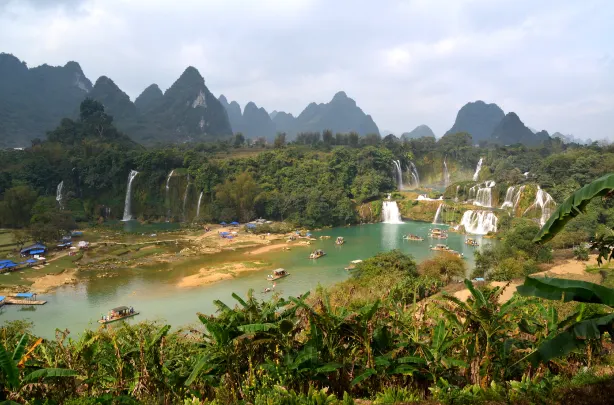 Detian Transnational Waterfall Scenic Spot