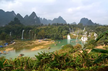 德天跨國瀑布景區