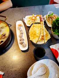 Hao Gu Qi HotPot, Lianhua Road Authentic
