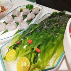 Ye yan · fa lang guo ye zi ji (min jie guang chang dian) User Photo