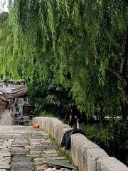 Qinglong Bridge