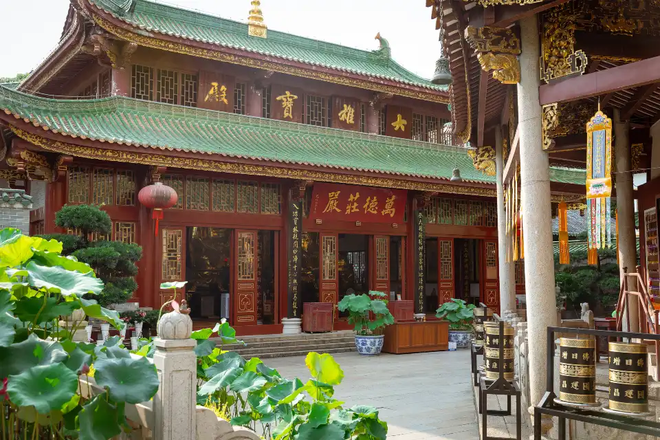 2_Temple of the Six Banyan Trees