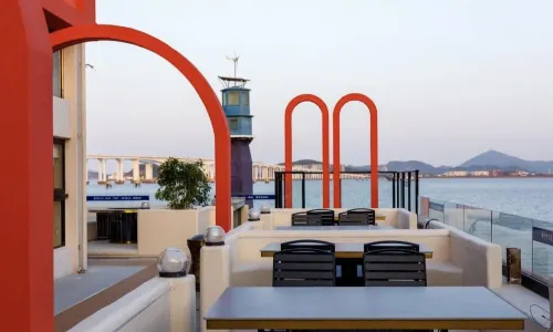 12 NAUTICAL MILE SEA RESTAURANT