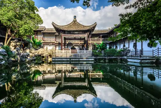 Hotels near He Garden