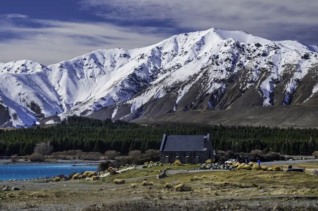 Emirates Flights to Christchurch