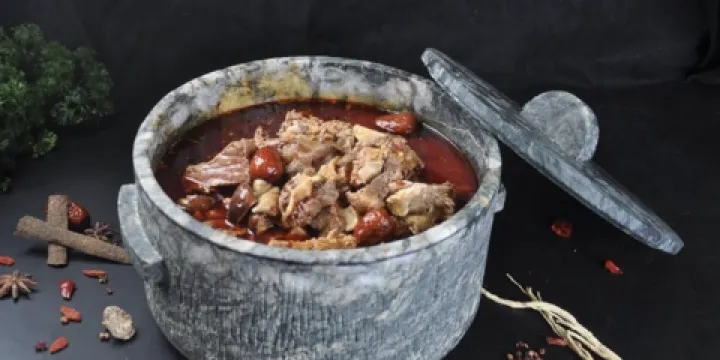 波密七彩行館·觀湖軒