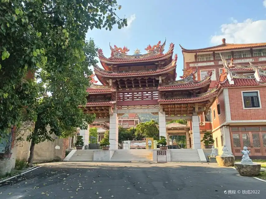 Hotels near Quanzhou Xihuayan Temple