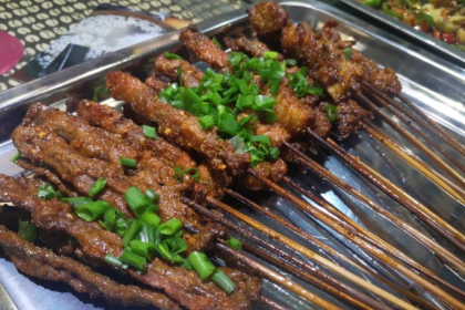 光头烧烤(绥山东路南二街店)