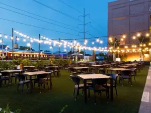 WineYard Grille + Bar