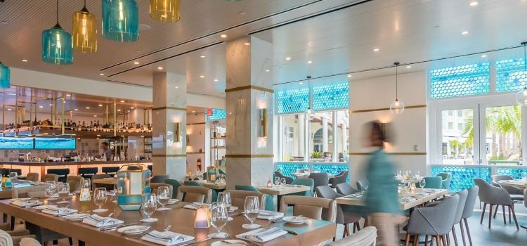 Agua Restaurant & Lounge