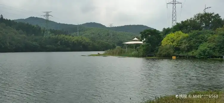Hotels near Longshan Reservoir