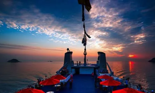 QIAOXIANG CRUISE restaurant