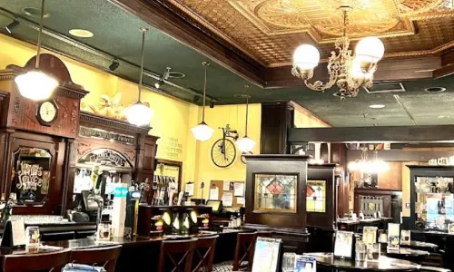 James Joyce Irish Pub & Restaurant
