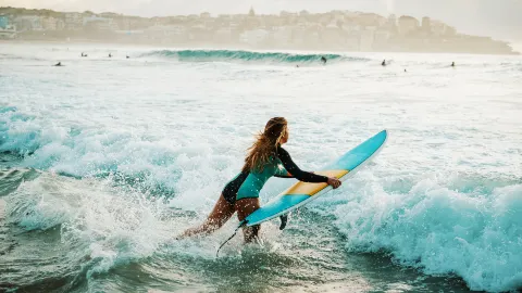 Surfing in Sydney attraction in Sydney