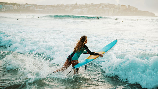 Surfing in Sydney
