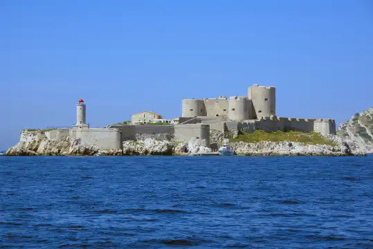 Hotels near Château d'If