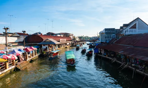 安帕瓦水上集市