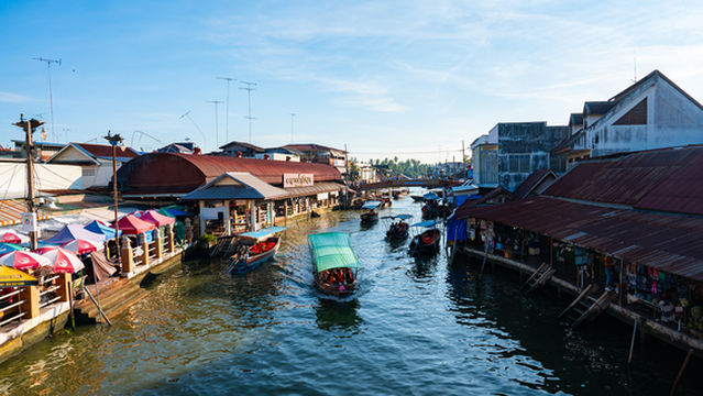 Amphawa Floating Market