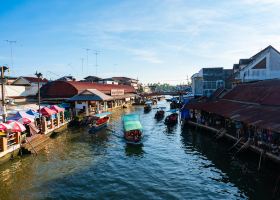 10 โรงแรมหรูยอดนิยมในอัมพวา