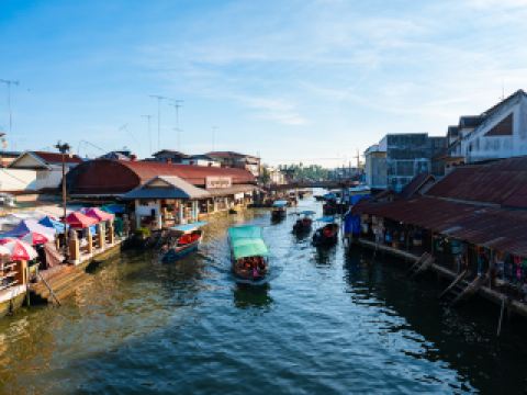 10 โรงแรมหรูยอดนิยมในอัมพวา