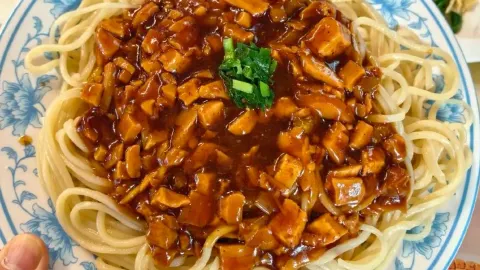 Shun Zhang Donkey Meat Noodle in Gansu
