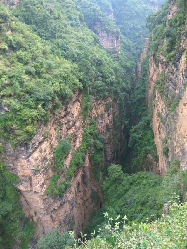 Jiyi Rift Valley