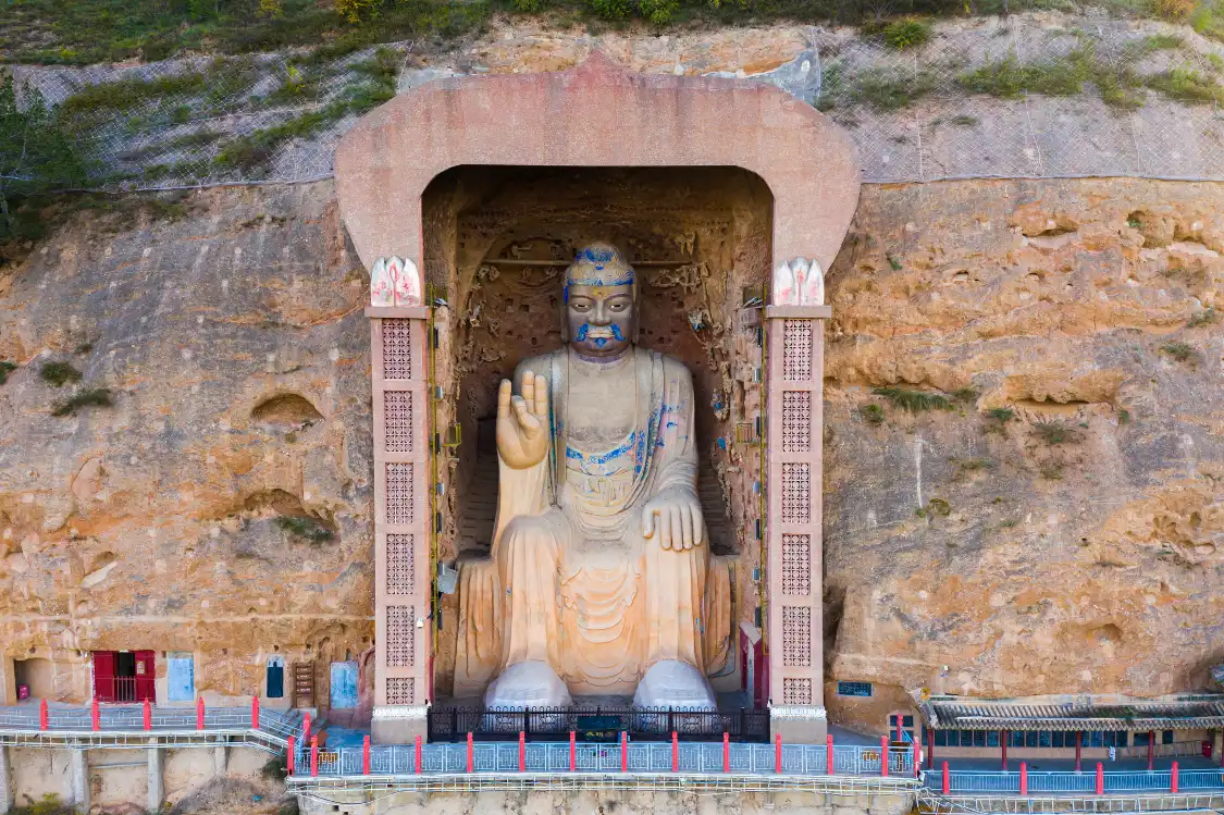 Hotels near Great Buddha Mountain Grottoes