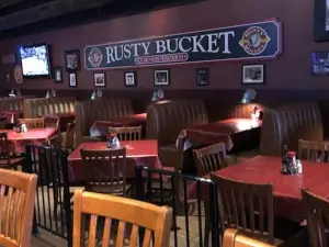 Rusty Bucket - 86th & Ditch