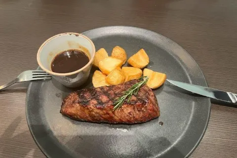 Apron Restaurant