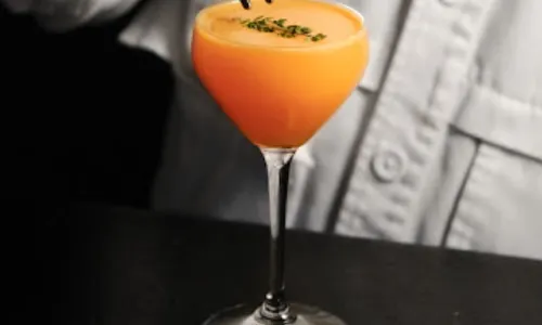 686 Bar