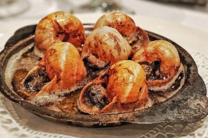 Caesar's Steak House & SPQR Lounge