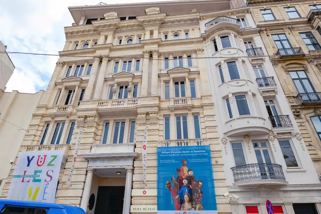 Hotels near Pera Museum