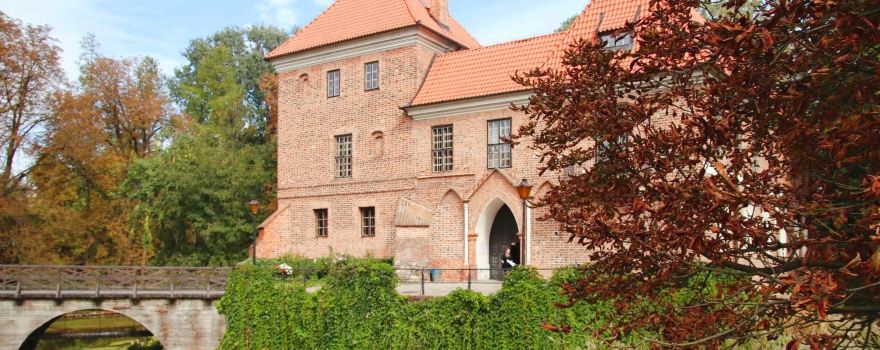 Oporów Castle