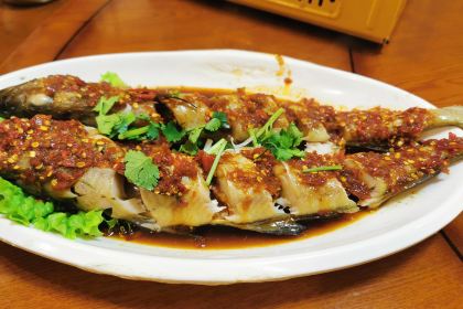 小黄牛朝鲜族特色汤饭馆(长白山店)