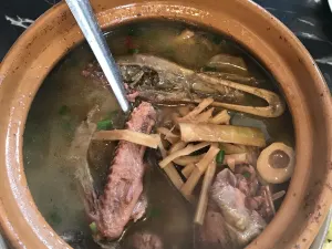 Lu zhai ren jia