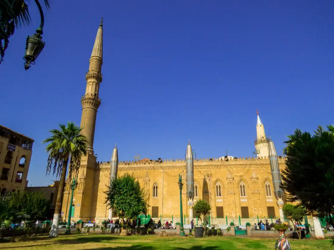 Hotels near Al-Hussein Mosque