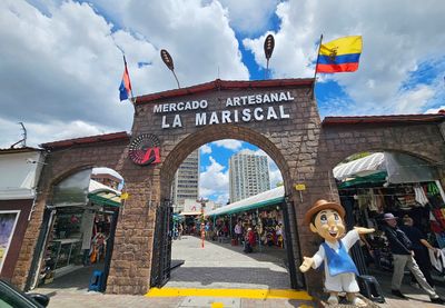 La Mariscal Artisan Market