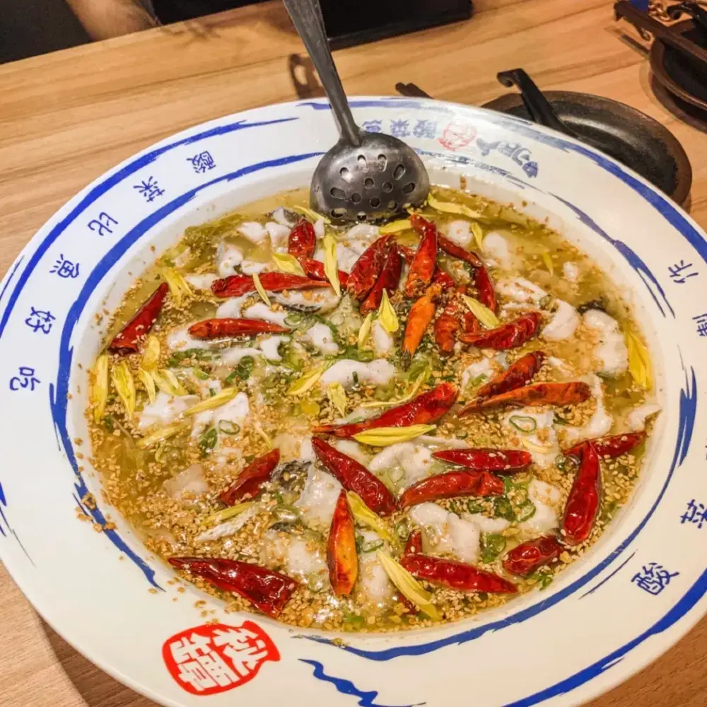 台中美食（刁民酸菜魚）