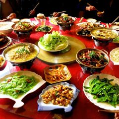 YI JIA YI NONG GU LE User Photo