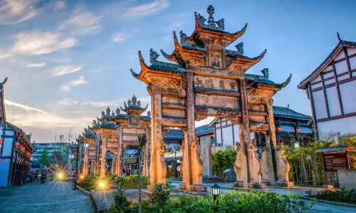 Longchang Memorial Stone Archways