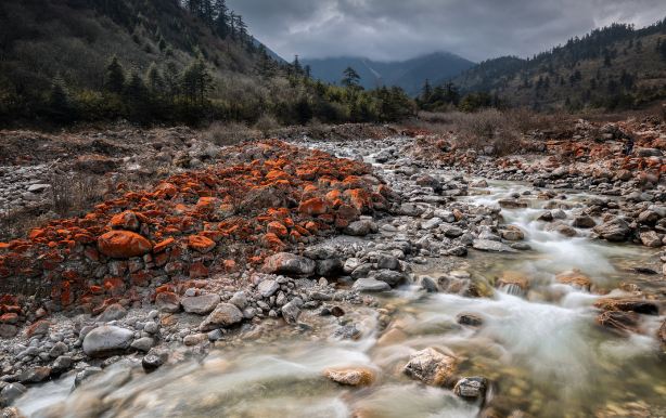Yajiageng Mountain