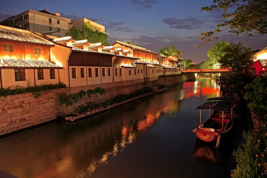 Beijing-Hangzhou Grand Canal Cruise Ship